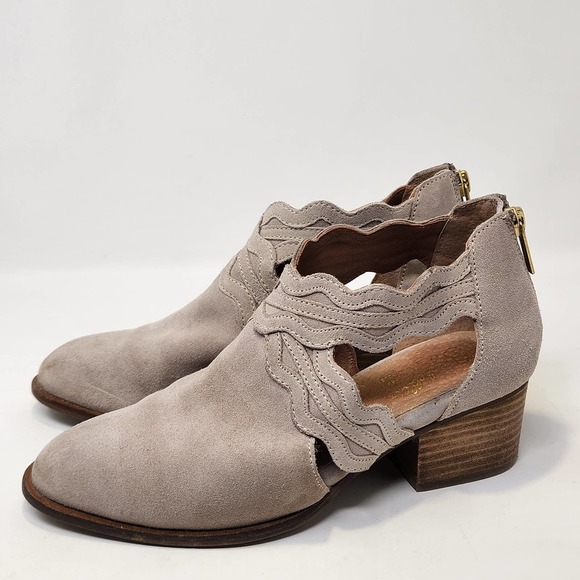 Seychelles All Together Tan Suede Ankle Boots 7.5 Scallop Trim Cutouts Back Zip - Picture 5 of 9
